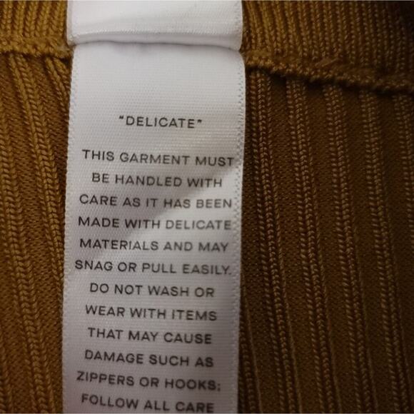 Good American Ribbed Flare Pants - Picture 12 of 16